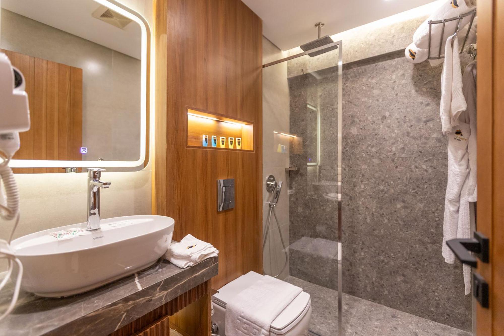 Kafret el-Gabal Galaxy Pyramids View Inn מראה חיצוני תמונה